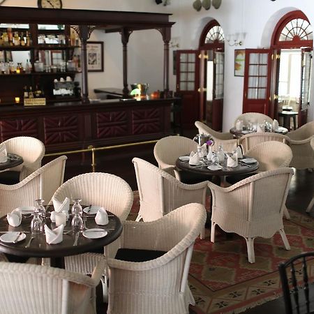 Royal Bar & Hotel Kandy Luaran gambar